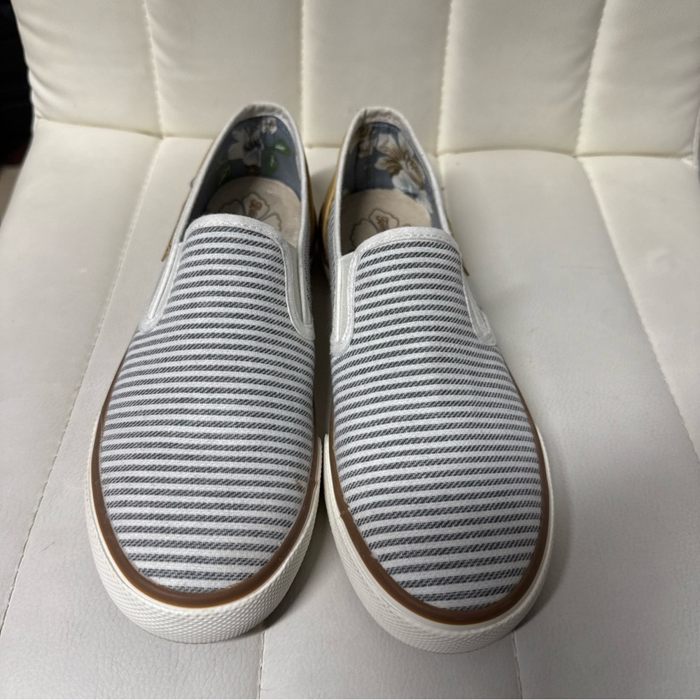 Tommy Bahama Sailor Sneakers Women Striped‎ Canvas Cushioned Insoles Size 6.5